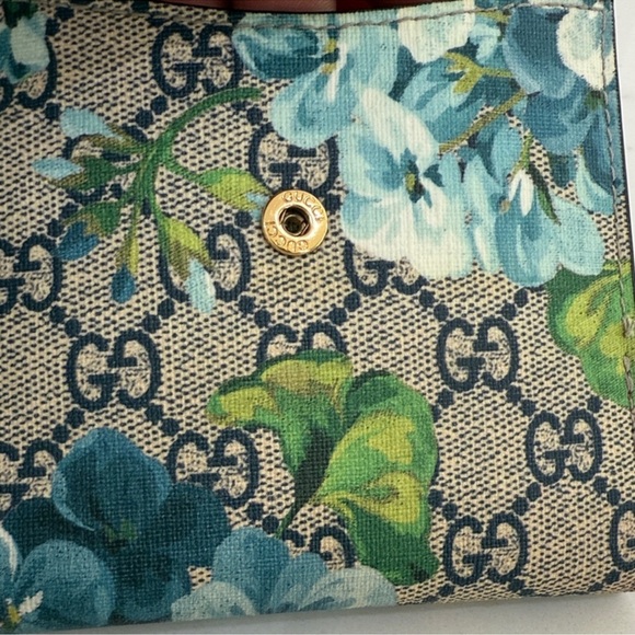 EUC AUTH Gucci in Bloom - Blue Bi-Fold Wallet *Stunning* LIMITED EDITION - Picture 5 of 12